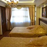 Blue Aparthotel